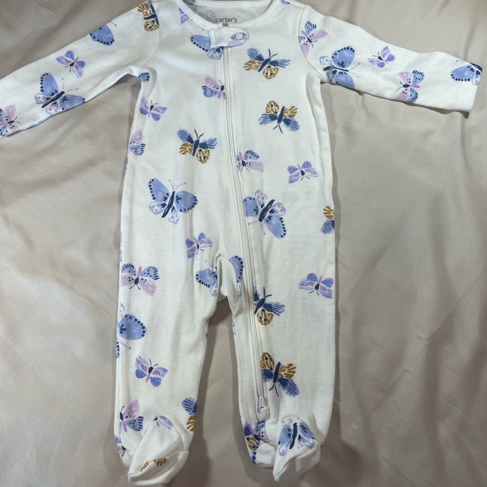 Assorted Baby Girl Onesies Bundle, mostly Carter’s, all NWOT or‎ EUC, Size 6M - Picture 7 of 8